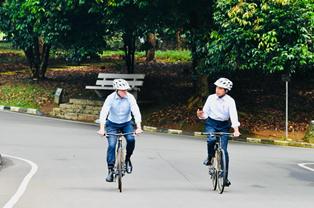 Diplomasi Sepeda Bambu ala Presiden Jokowi